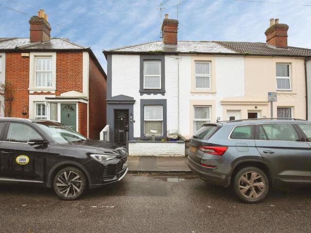 2 bedroom end of terrace house for sale