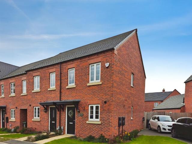 2 bedroom end of terrace house for sale
