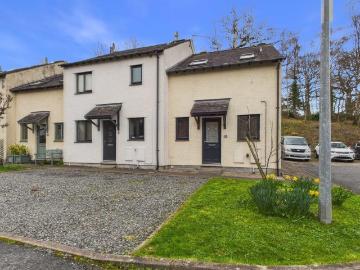 2 bedroom end of terrace house for sale