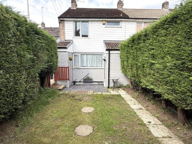 2 bedroom end of terrace house for sale