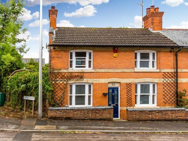 2 bedroom end of terrace house for sale