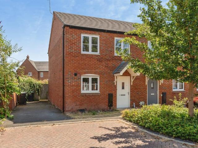 2 bedroom end of terrace house for sale