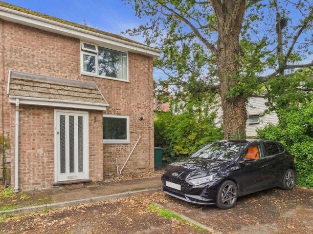 2 bedroom end of terrace house for sale