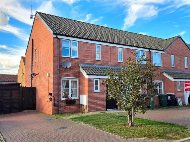 2 bedroom end of terrace house for sale