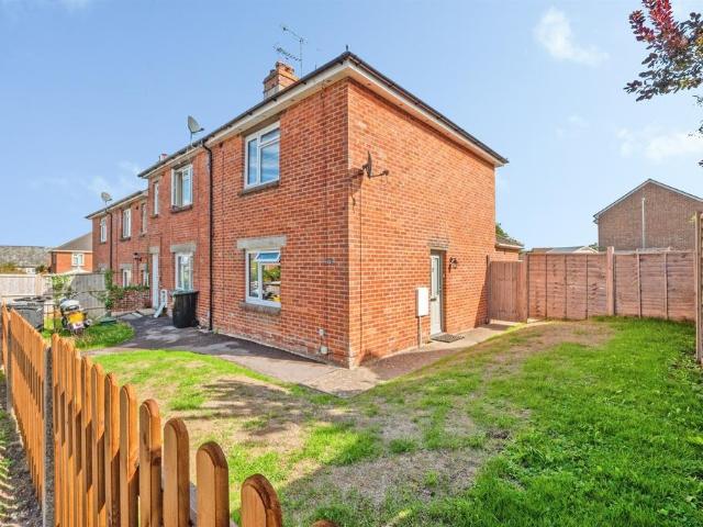 2 bedroom end of terrace house for sale