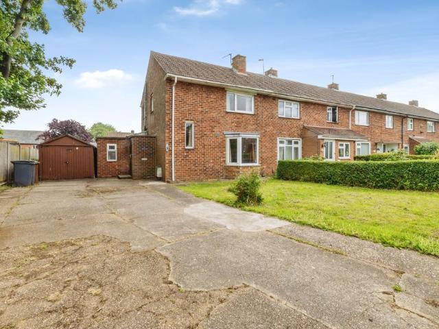2 bedroom end of terrace house for sale