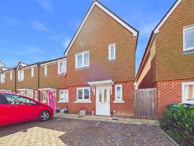 2 bedroom end of terrace house for sale