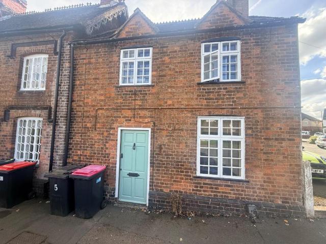 2 bedroom end of terrace house for sale