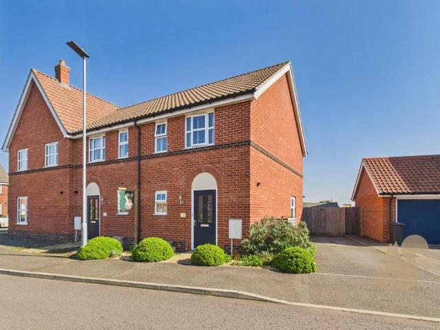 2 bedroom end of terrace house for sale