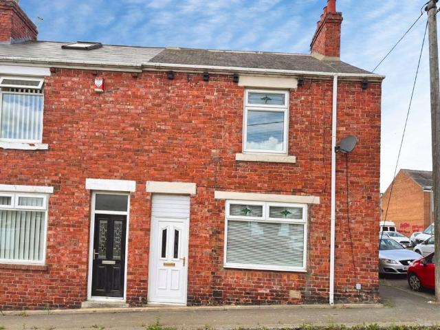 2 bedroom end of terrace house for sale