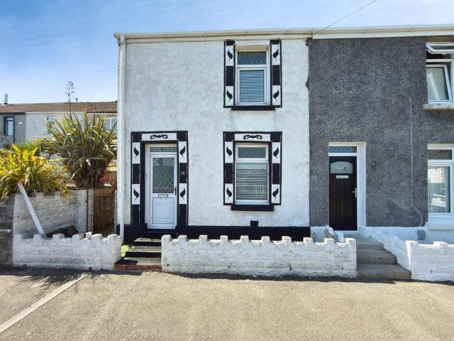 2 bedroom end of terrace house for sale