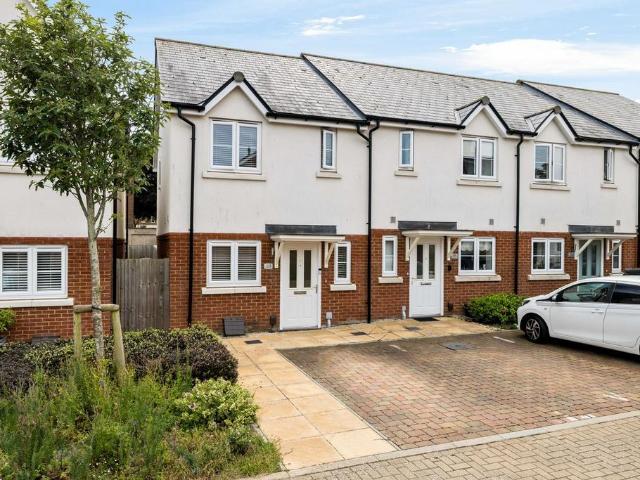 2 bedroom end of terrace house for sale