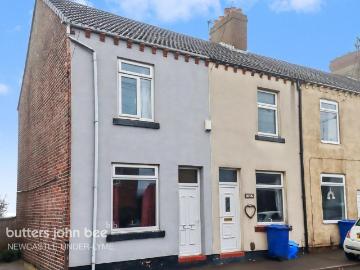 2 bedroom end of terrace house for sale