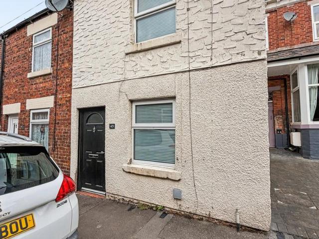 2 bedroom end of terrace house for sale