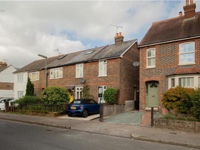 2 bedroom end of terrace house for sale