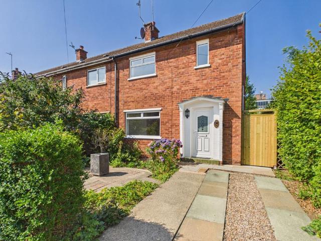 2 bedroom end of terrace house for sale