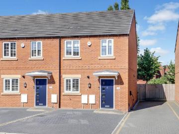 2 bedroom end of terrace house for sale