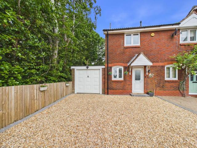 2 bedroom end of terrace house for sale