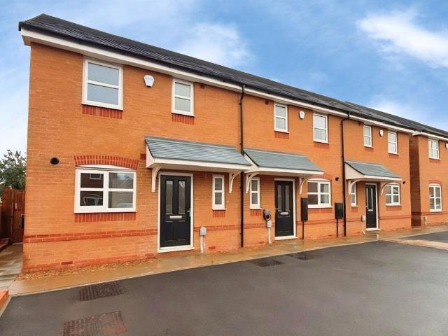 2 bedroom end of terrace house for sale