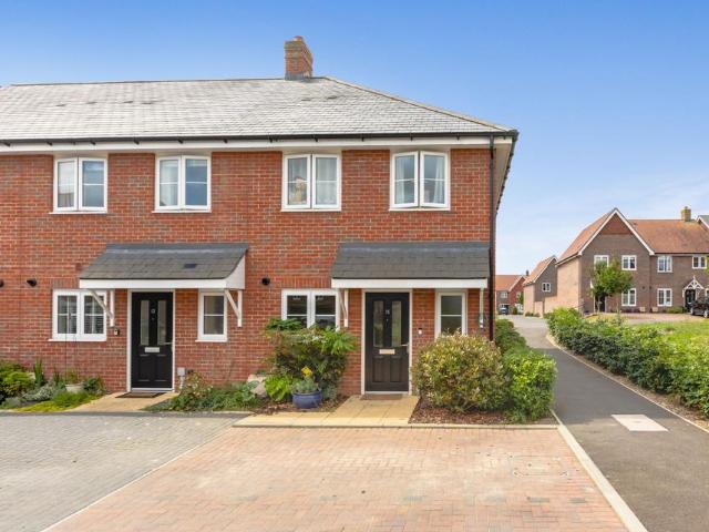 2 bedroom end of terrace house for sale