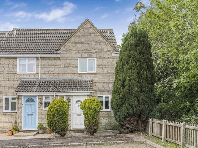 2 bedroom end of terrace house for sale