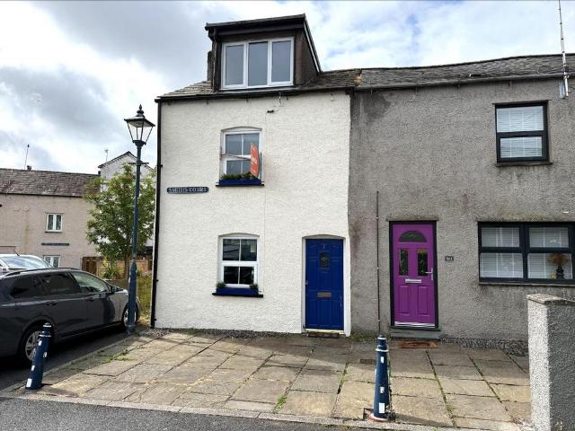 2 bedroom end of terrace house for sale
