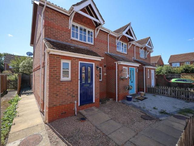 2 bedroom end of terrace house for sale