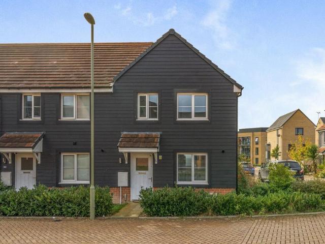 2 bedroom end of terrace house for sale