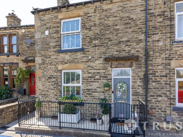 2 bedroom end of terrace house for sale