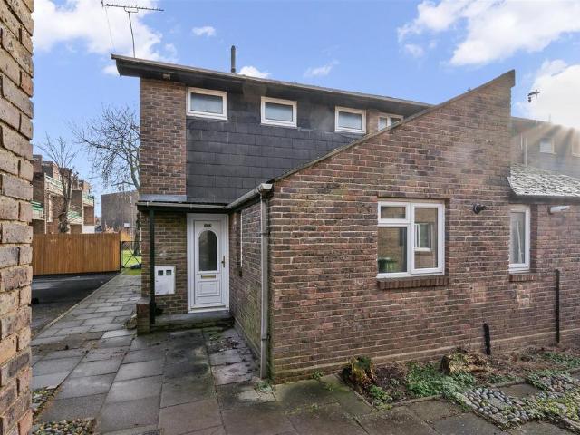 2 bedroom end of terrace house for sale
