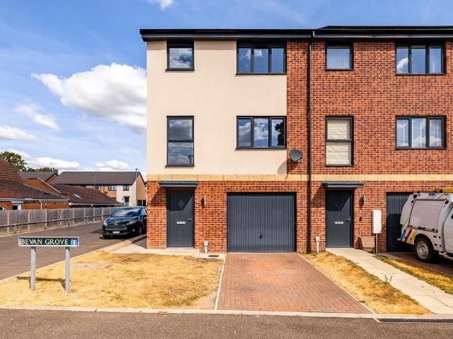 2 bedroom end of terrace house for sale