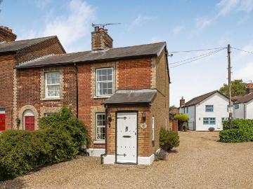 2 bedroom end of terrace house for sale
