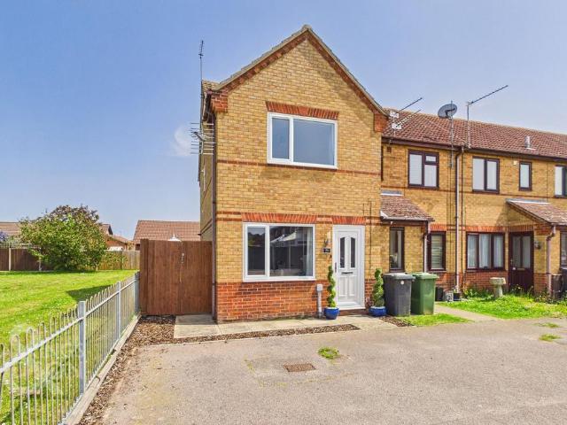 2 bedroom end of terrace house for sale