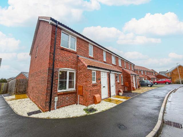 2 bedroom end of terrace house for sale