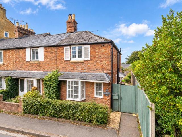 2 bedroom end of terrace house for sale