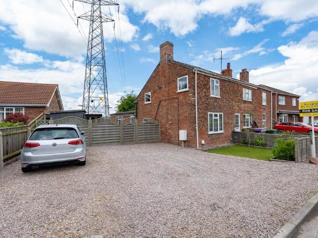 2 bedroom end of terrace house for sale