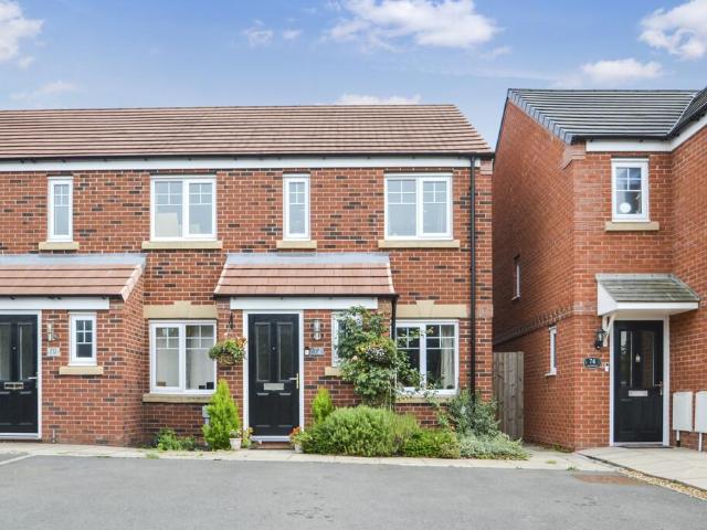 2 bedroom end of terrace house for sale