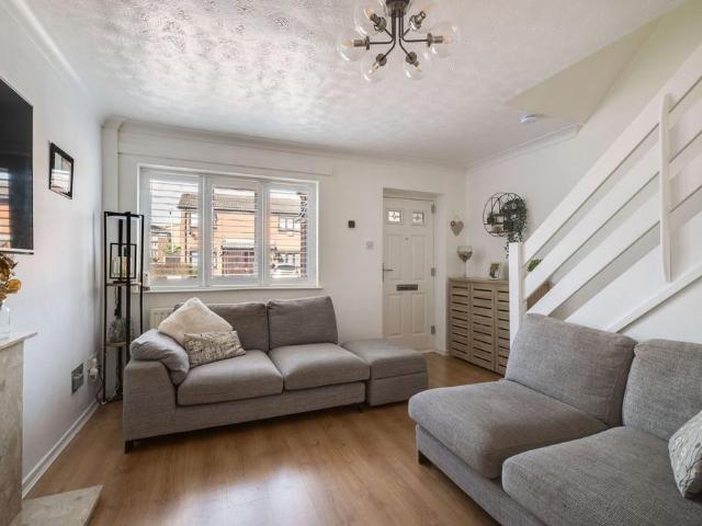 2 bedroom end of terrace house for sale