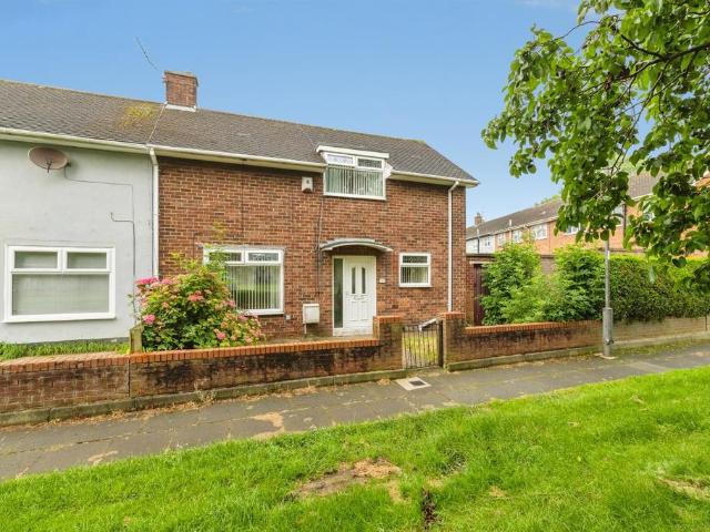 2 bedroom end of terrace house for sale