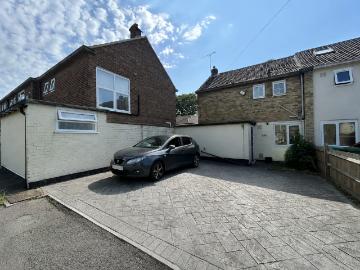 2 bedroom end of terrace house for sale