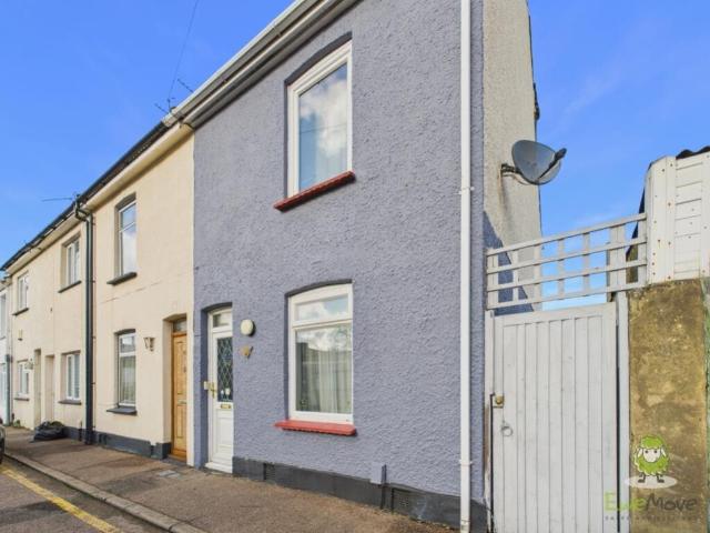 2 bedroom end of terrace house for sale