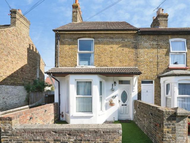 2 bedroom end of terrace house for sale