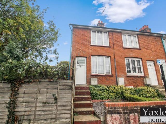 2 bedroom end of terrace house for sale