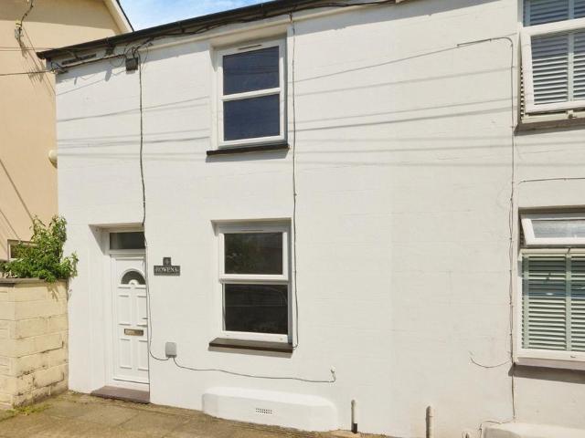 2 bedroom end of terrace house for sale