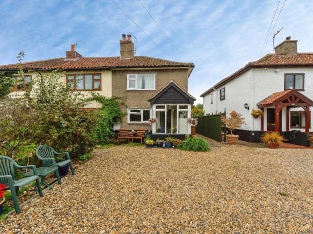 2 bedroom end of terrace house for sale