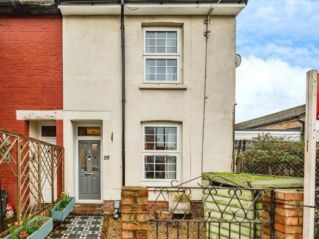2 bedroom end of terrace house for sale