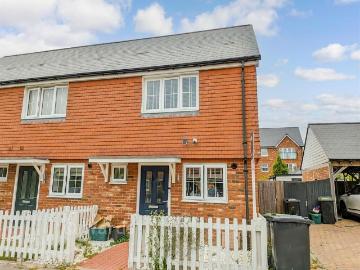 2 bedroom end of terrace house for sale