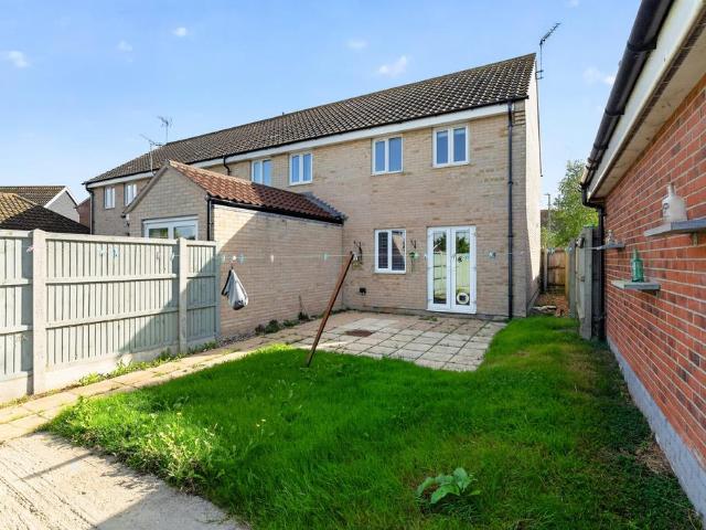 2 bedroom end of terrace house for sale