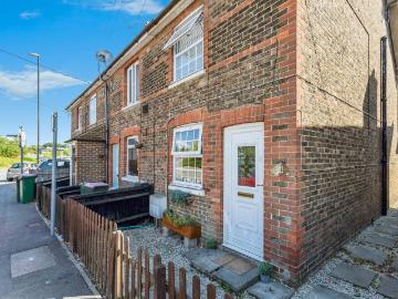 2 bedroom end of terrace house for sale