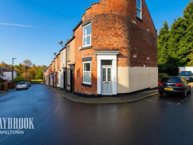 2 bedroom end of terrace house for sale